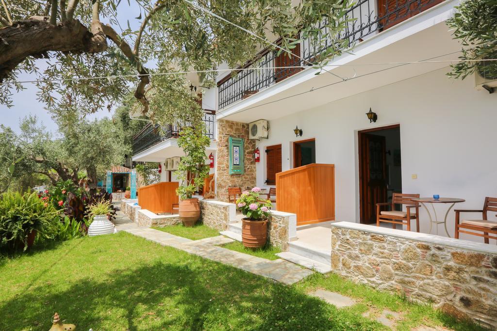 Studios Villa Eleni Platanias  外观 照片